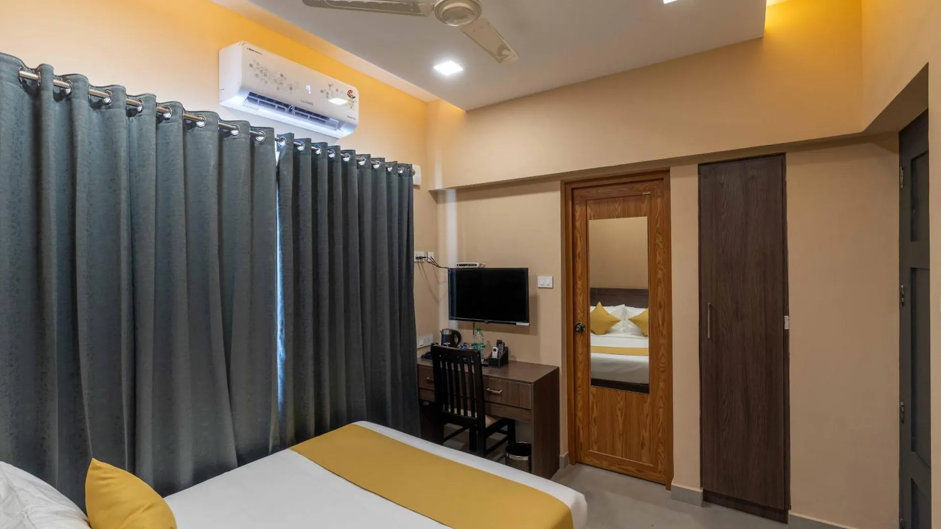 Court 11 By Dimora Hotel Kochi